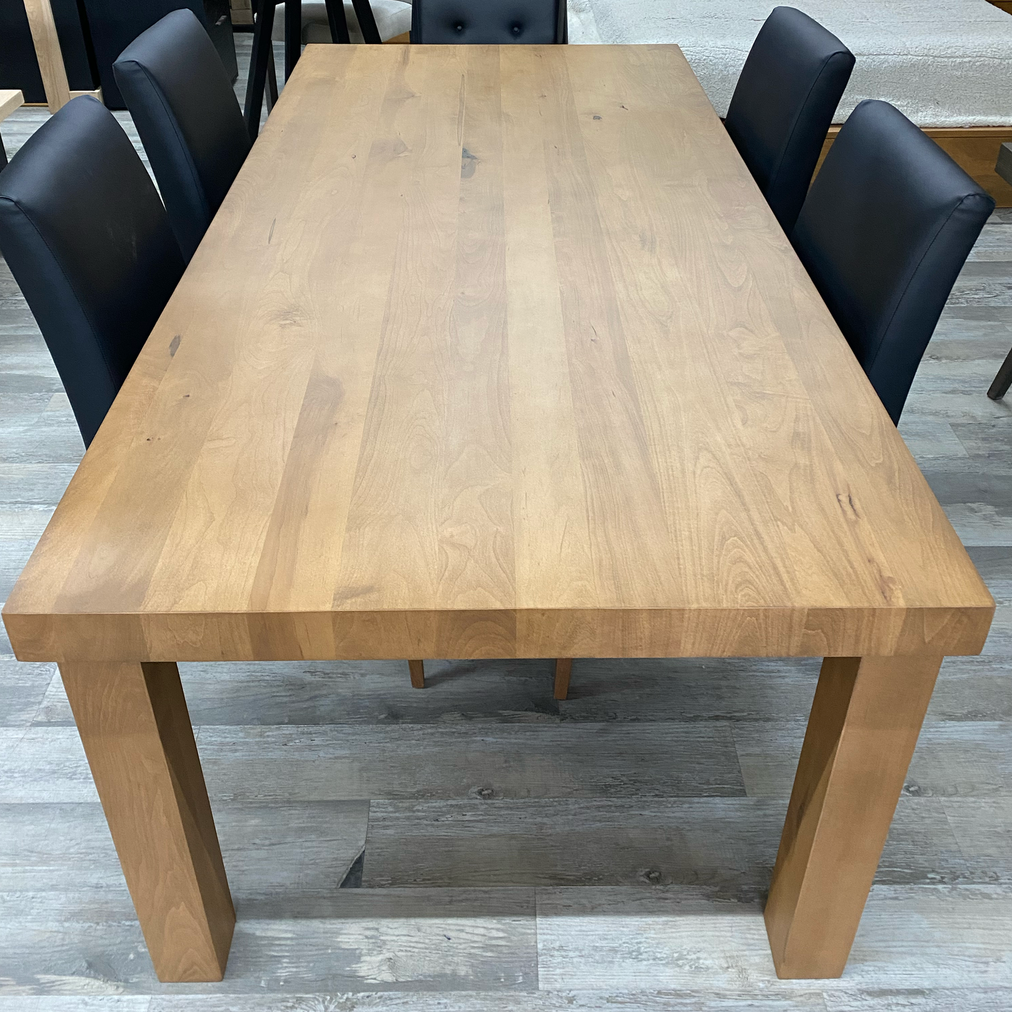 Table Yamaska en érable massif 40.5 x 84" (en stock)