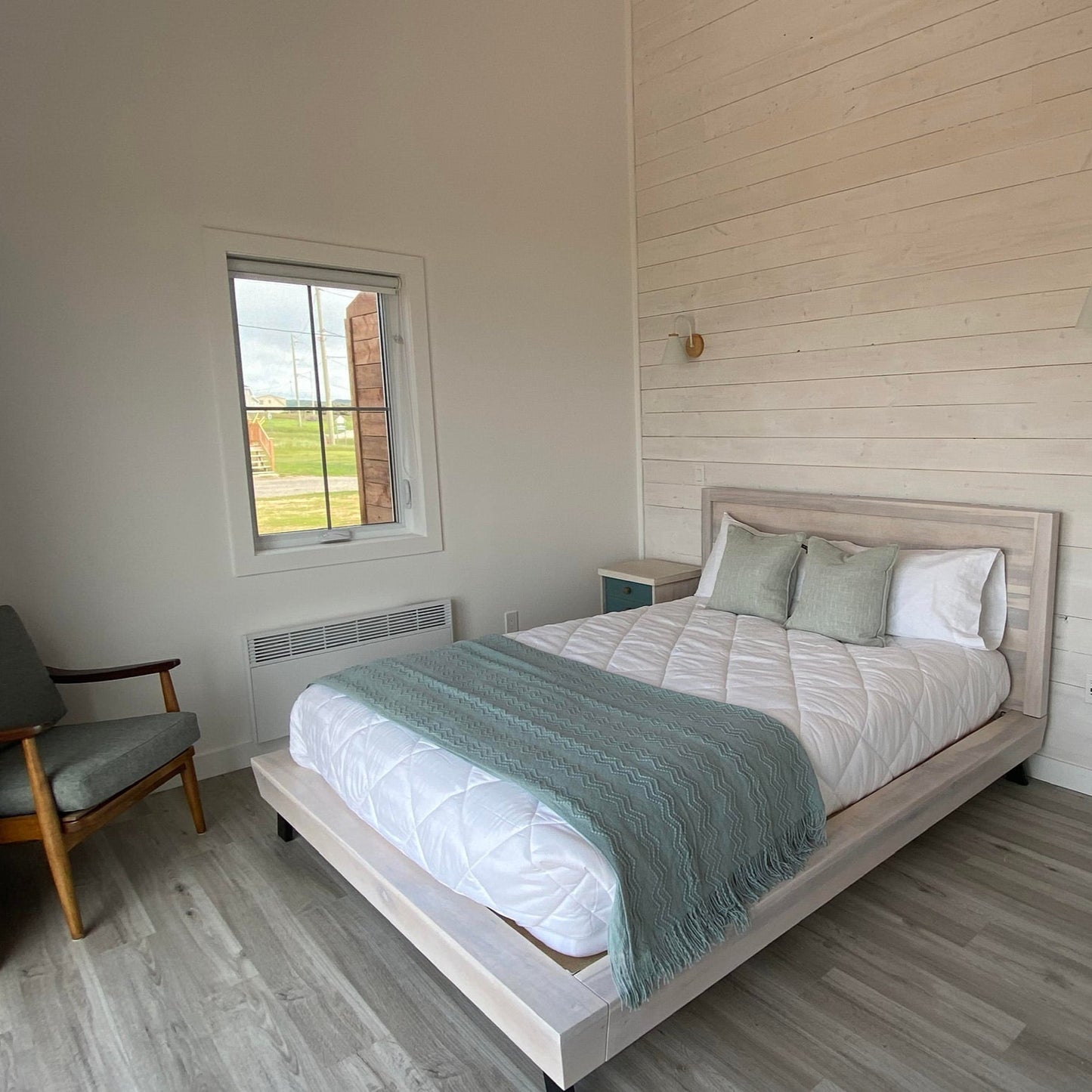 Lit Magog à tête en bois