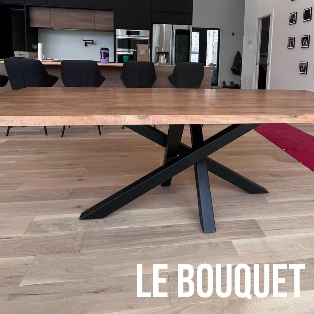 Bases en acier en stock