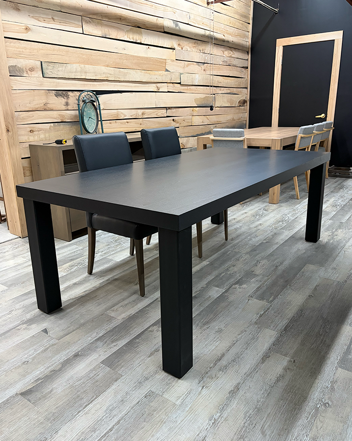 Table Gaspé 42 x 84"