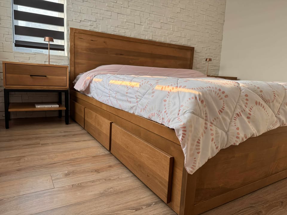 Lit Portneuf avec tête en bois