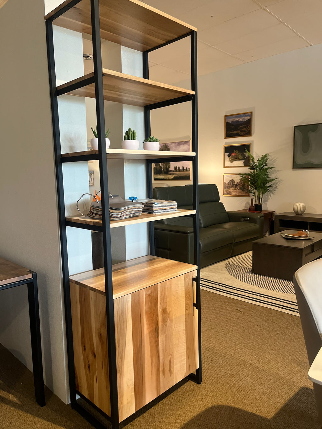 Cabinet Sutton en bois massif