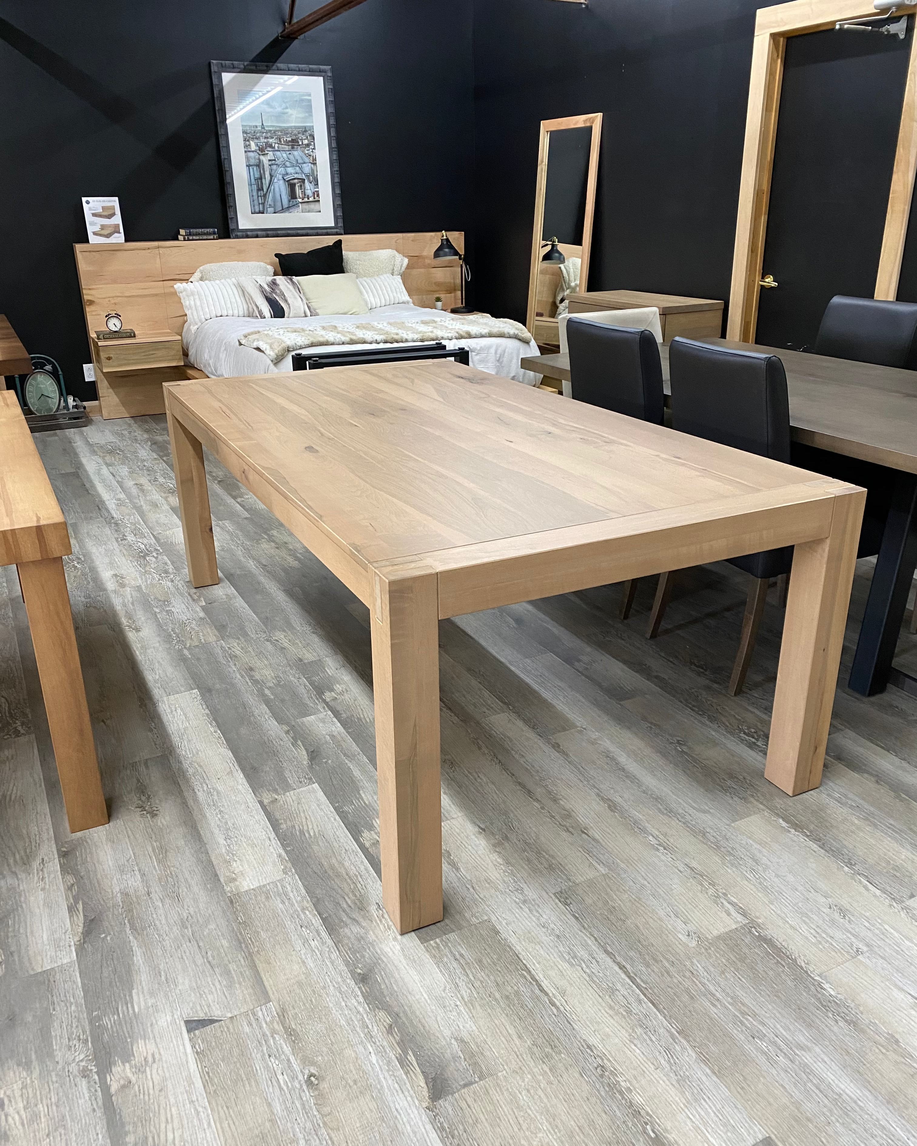 Table St-Sauveur 44 x 84"
