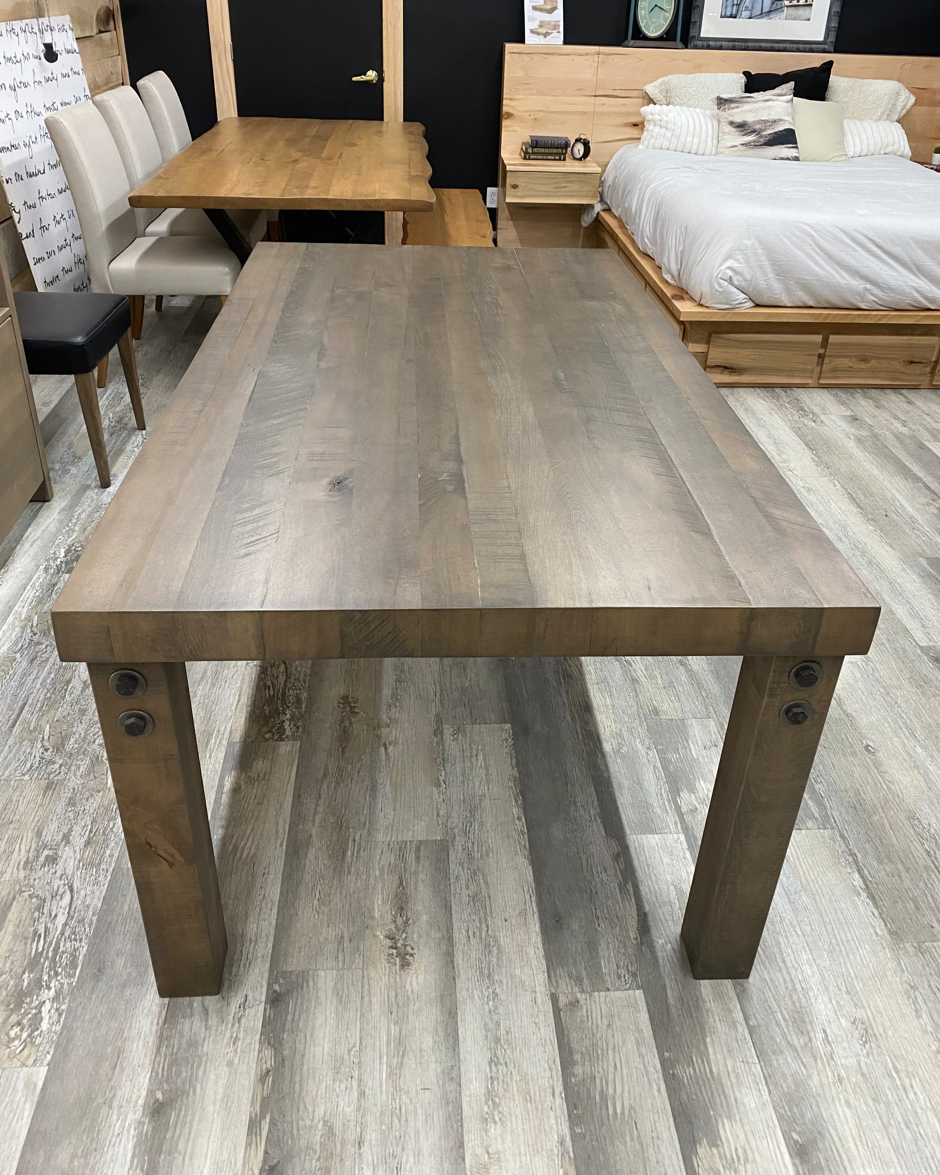 Table Yamaska 40 x 72"