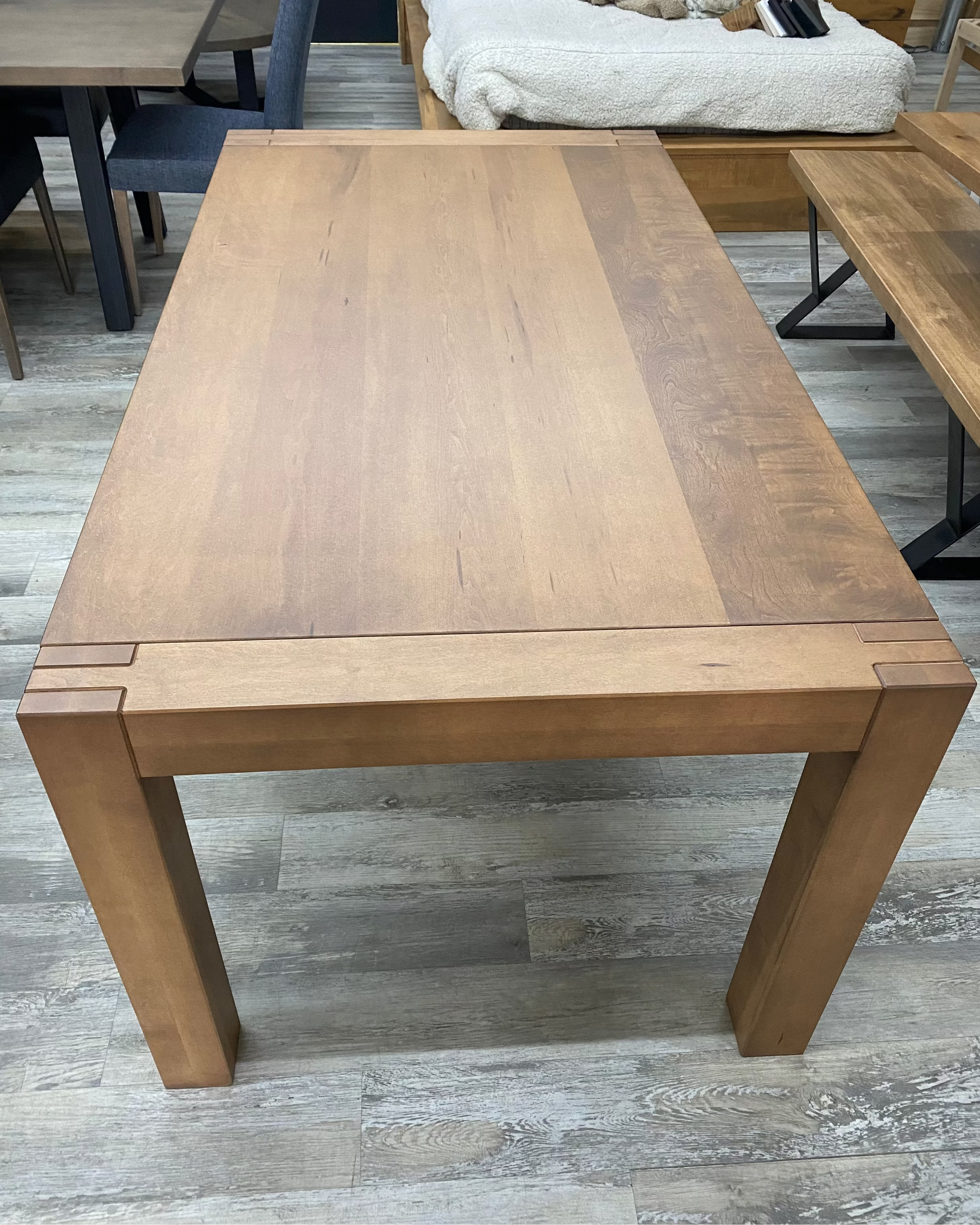 Table St-Sauveur 36 x 66"