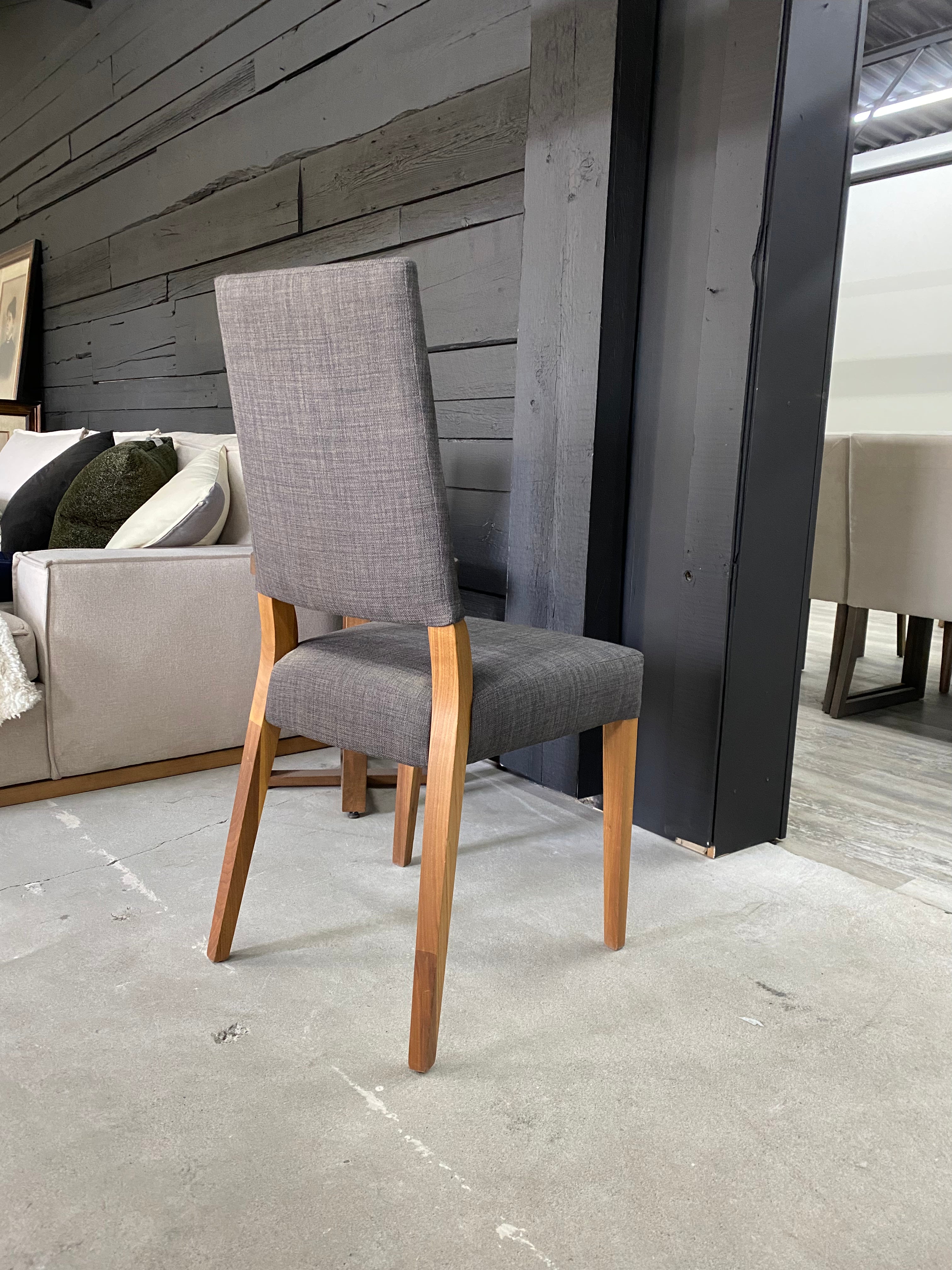 Chaise Léa en noyer