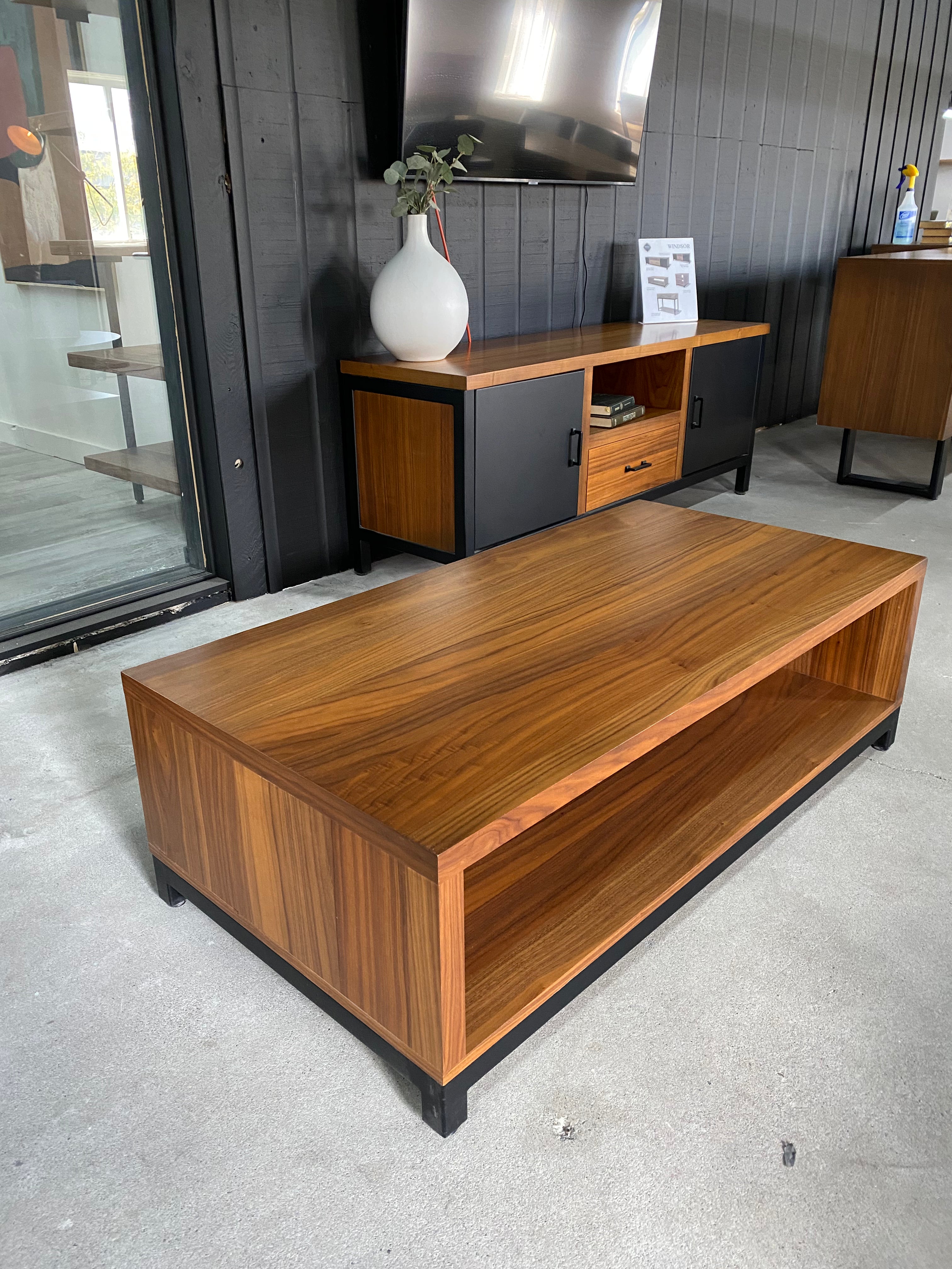 Table de centre Windsor 48"