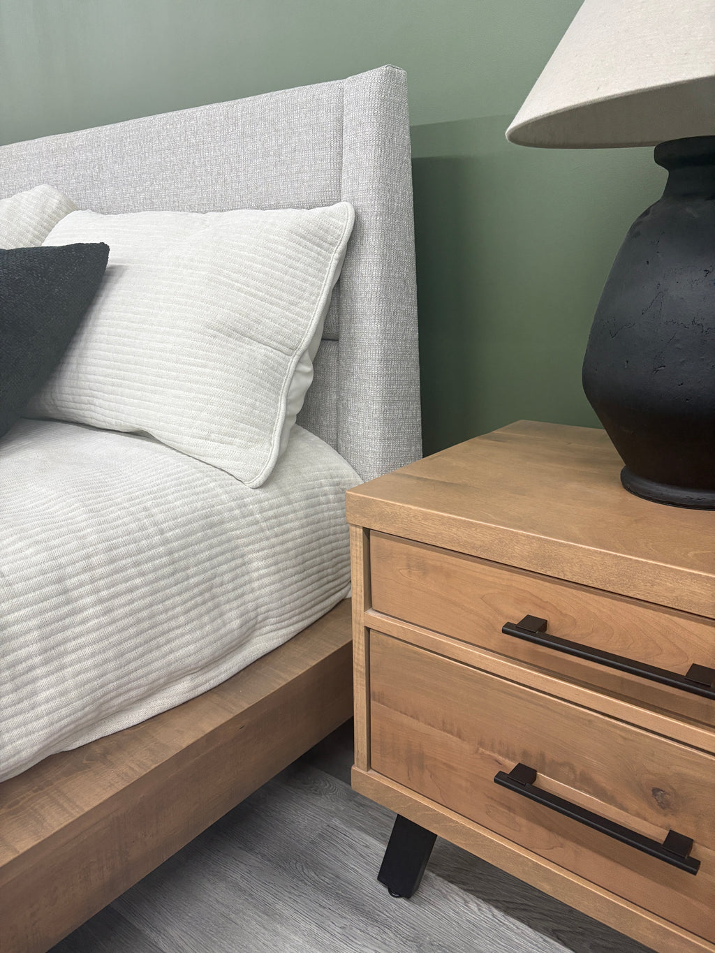 Lit Magog à tête rembourée