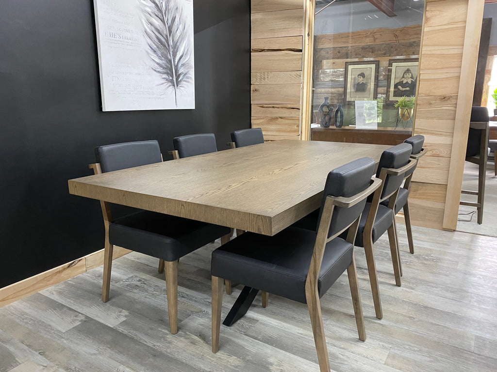 Table Gaspé 42 x 84"