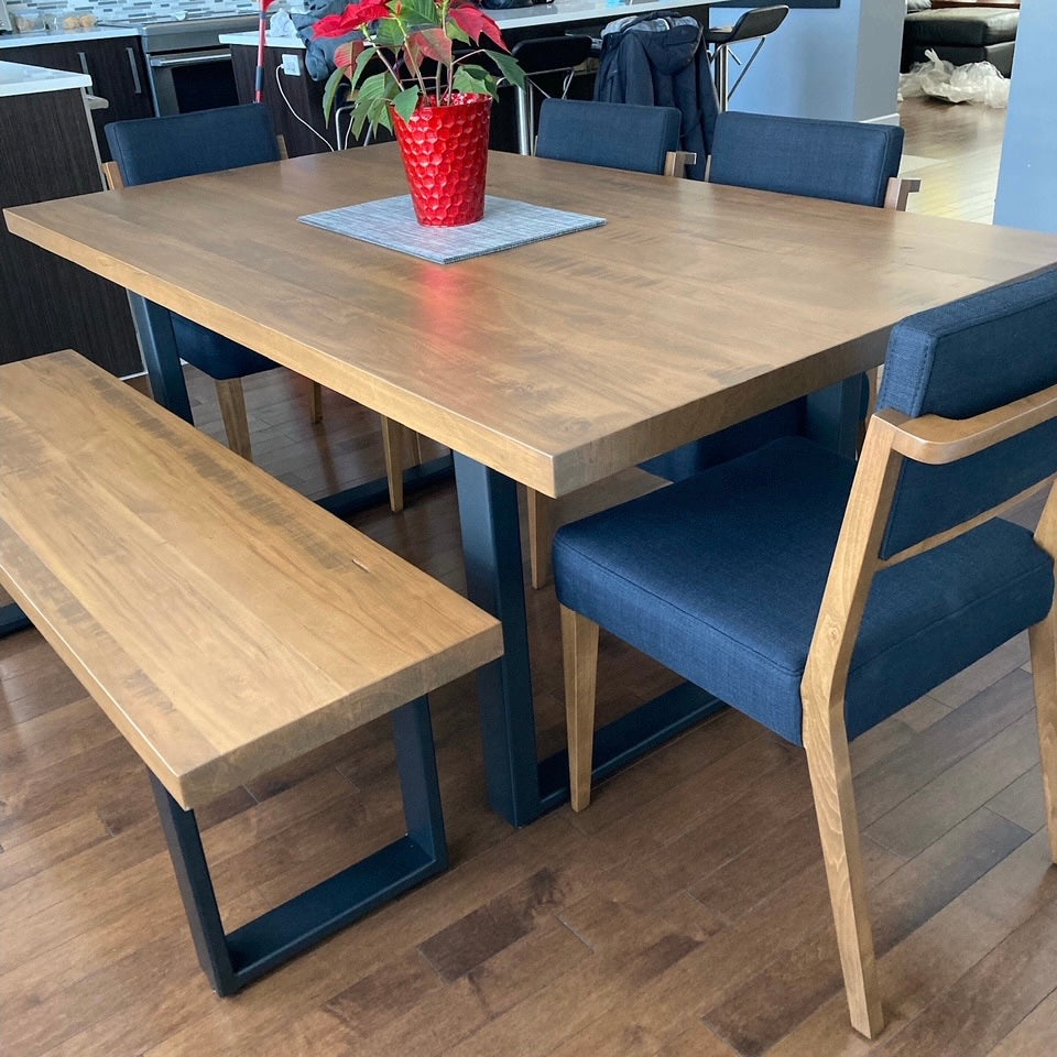 Table et banc de salle à manger en érable massif collection Asbestos pied en U noir