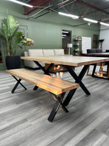 Banc et table avec pattes en acier collection Asbestos en érable massif naturel