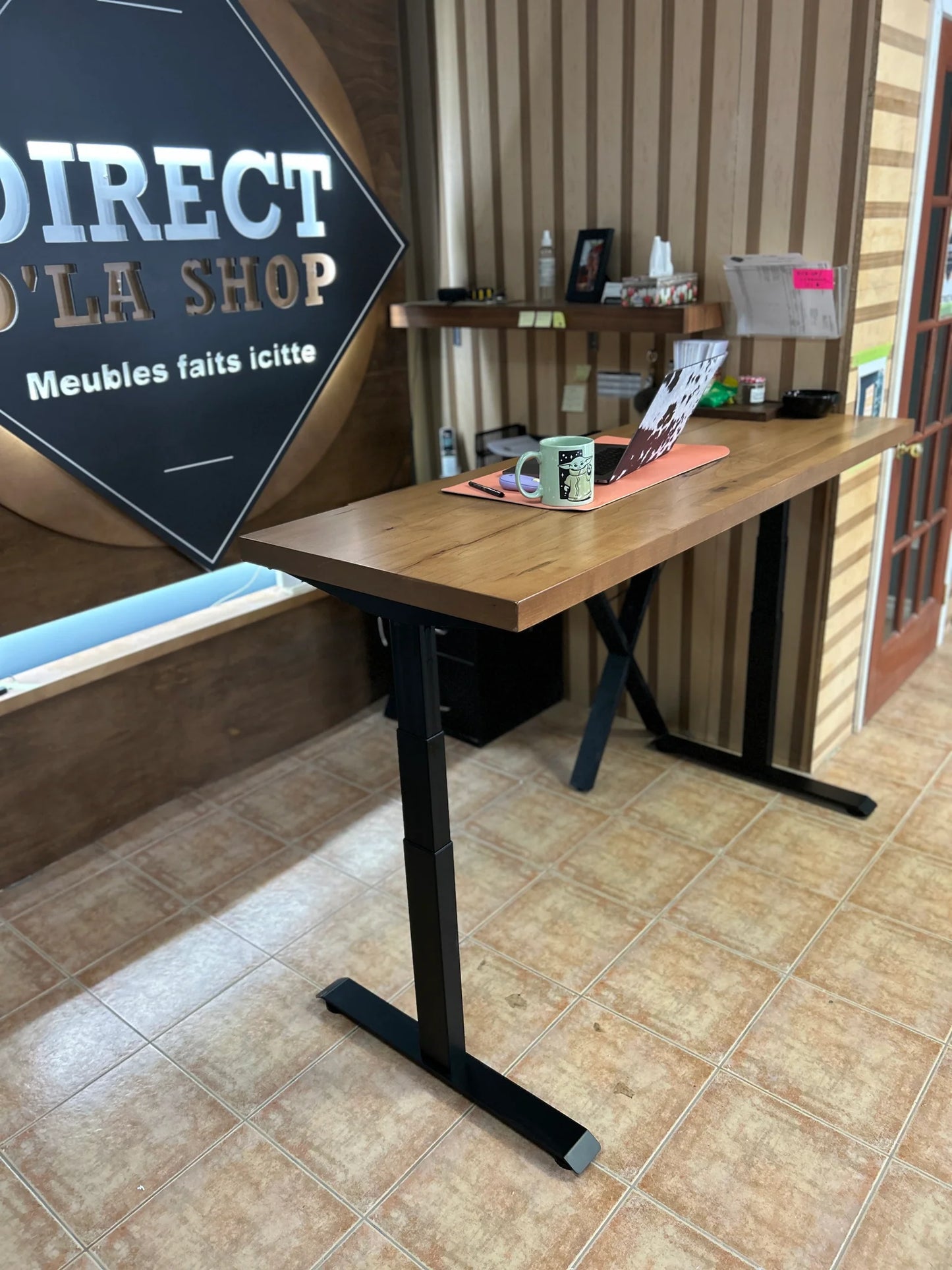 Bureau de travail ajustable Asbestos