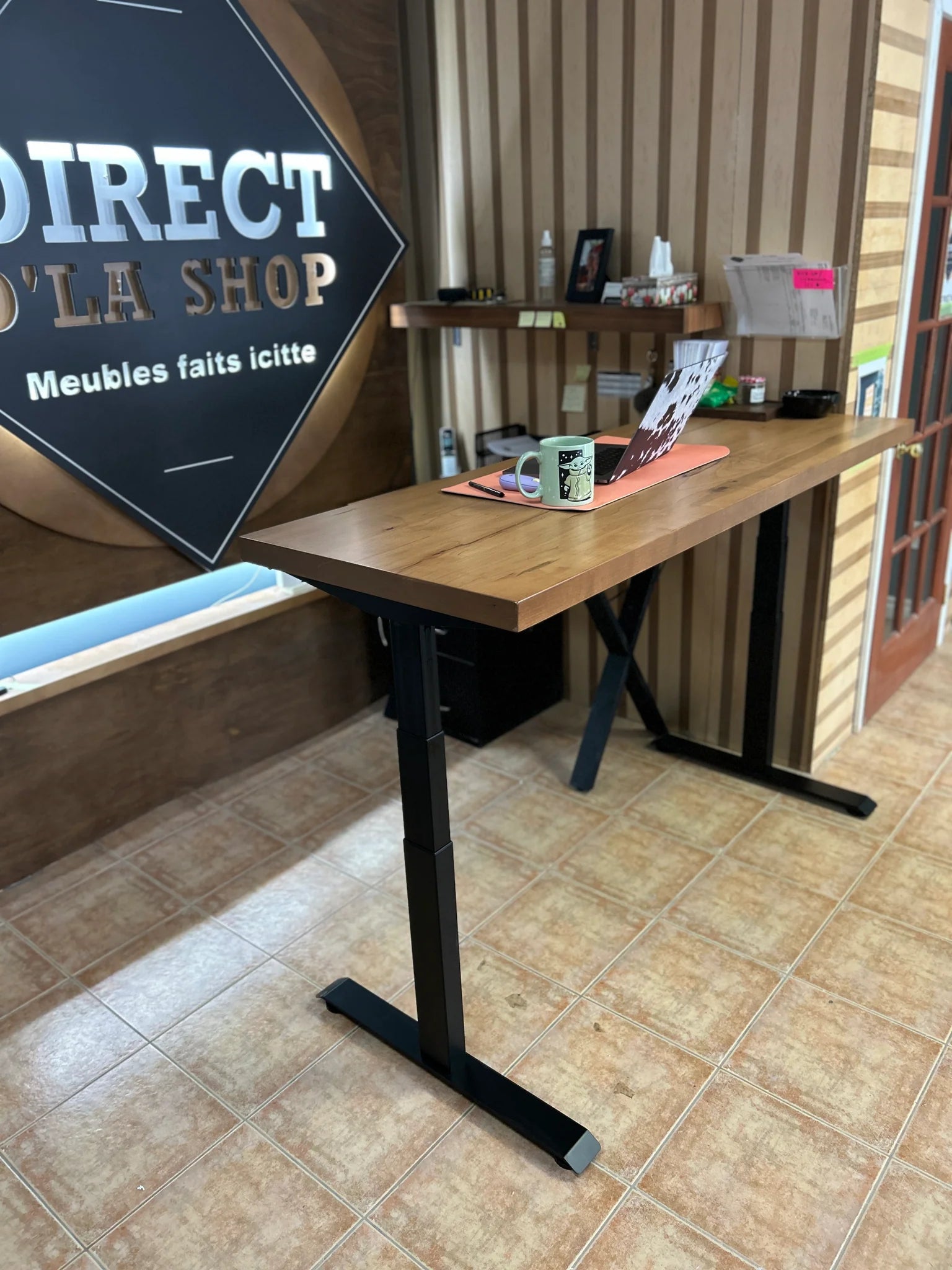 Bureau de travail ajustable Asbestos