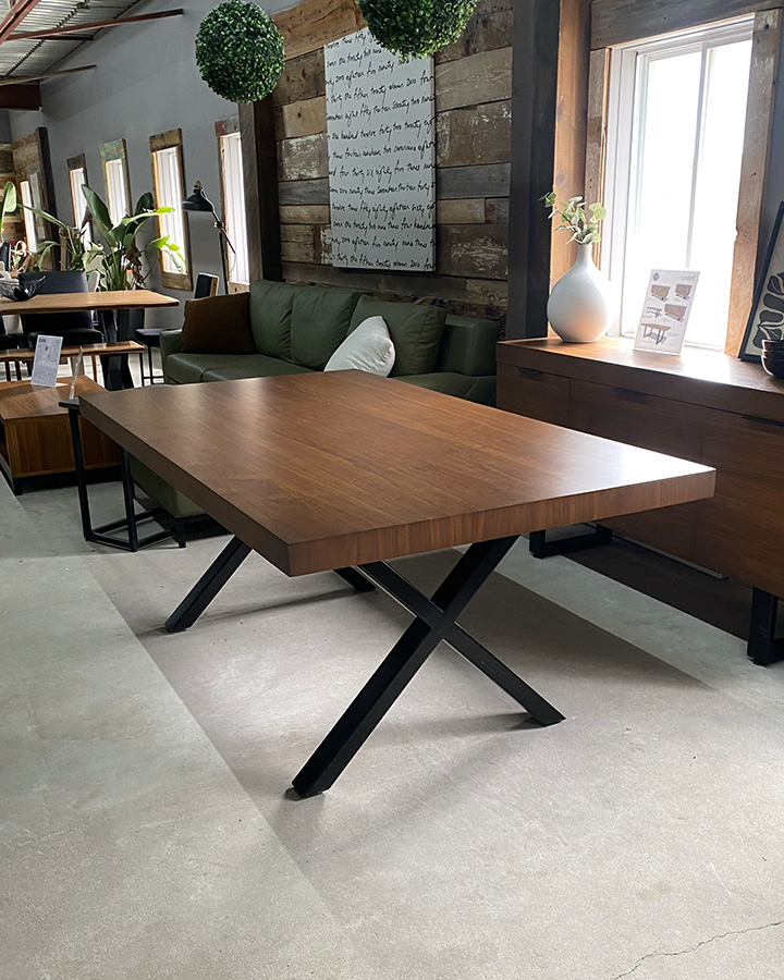 Table Gaspé 40 x 72"