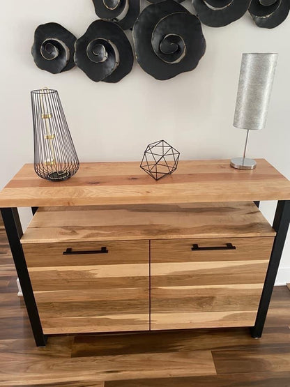 Vue de face du buffet Asbestos format 48 pouces en érable massif naturel