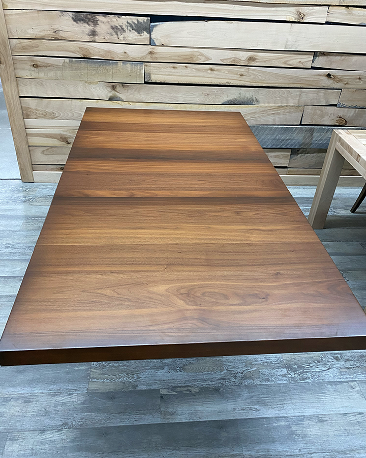 Table Montréal 42 x 60" + 2 ext.