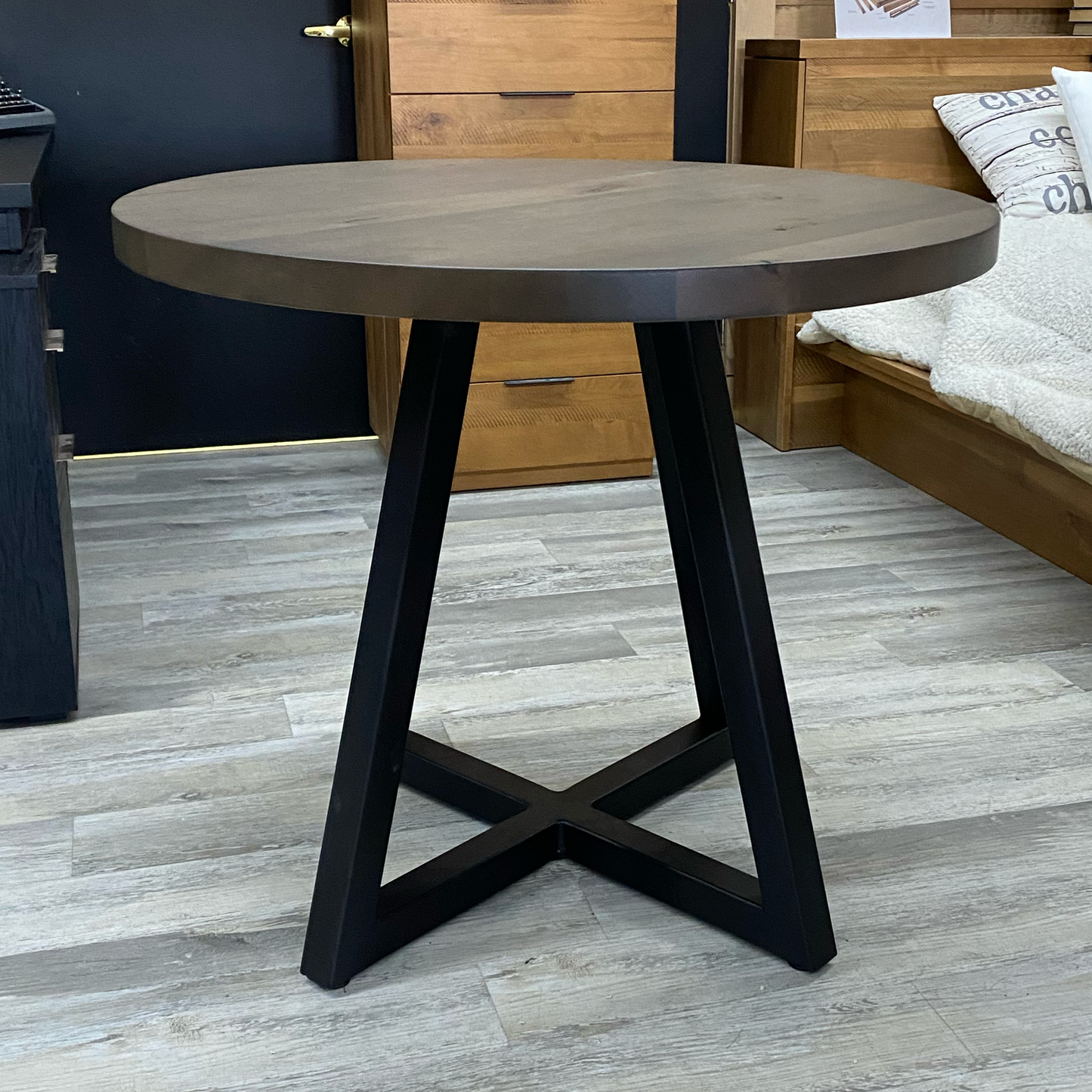 Table ronde Bromont 36" (en stock)