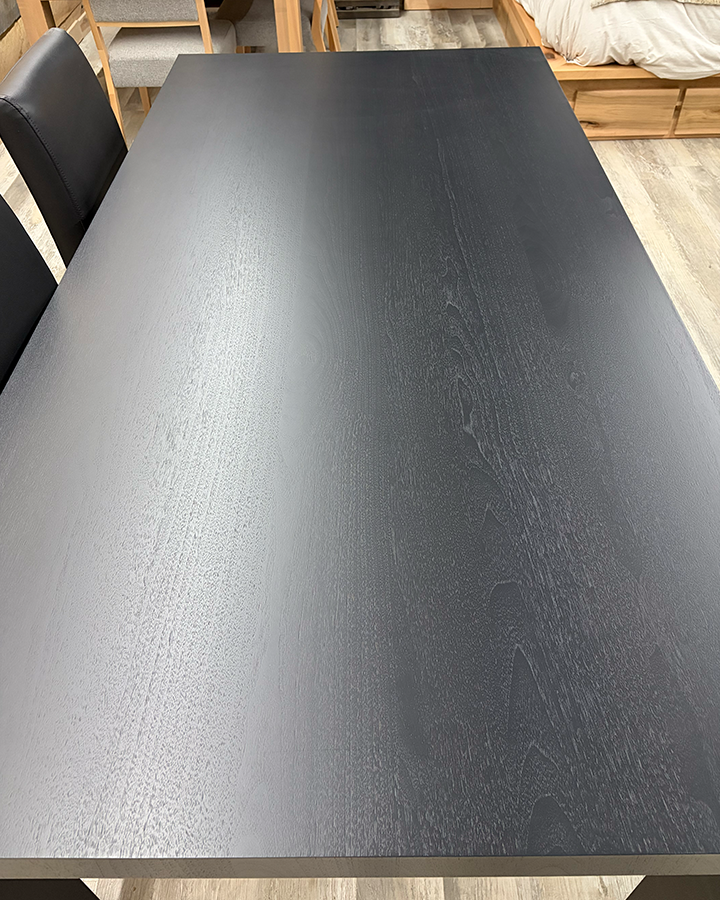 Table Gaspé 42 x 84"
