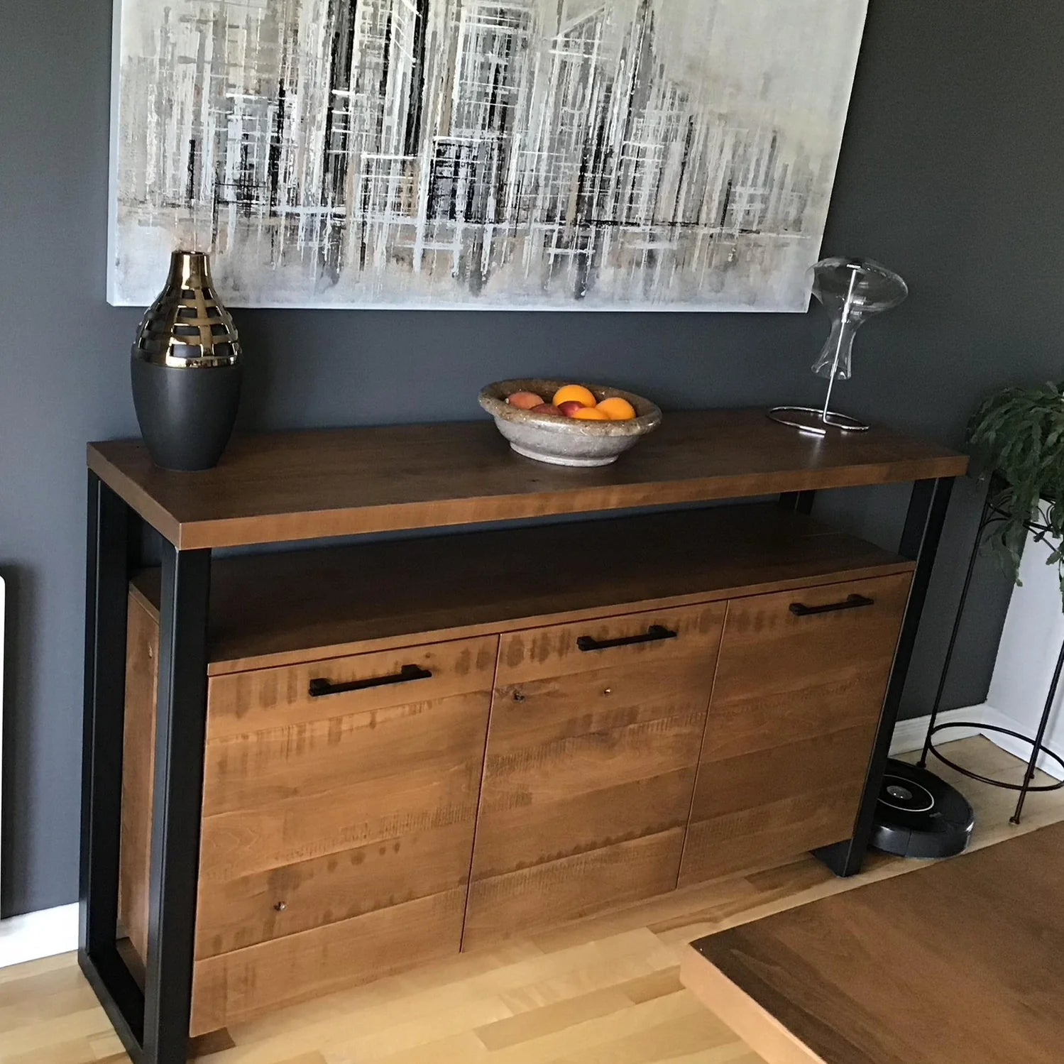 Buffet en érable massif avec 3 portes de rangement et côtés en acier noir collection Asbestos
